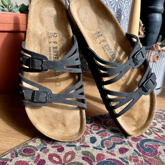 Like-New BIRKENSTOCK Granada Size 42 Black Oiled Leather Cork Base Soft Footbed - Picture 7 of 8